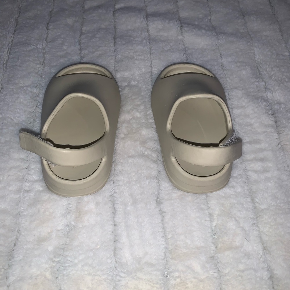 Tan Sandals - Picture 3 of 4